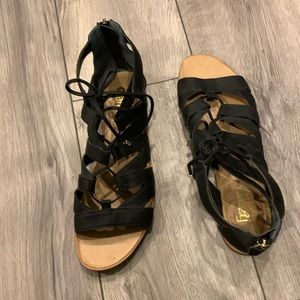 Sexy black sandals with zip back
